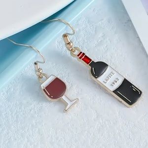 🎁Gold Tone Winery Red Wine Glass Bottle Earrings New nwt Jewelry Gift for Her